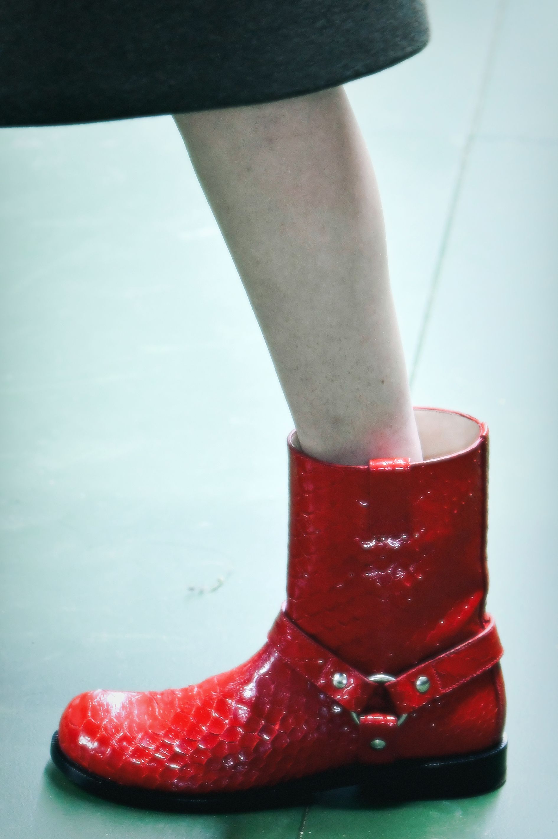 Current shoe fashion deals