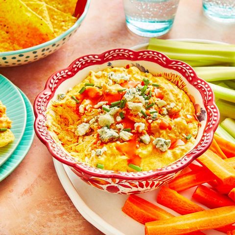 crockpot buffalo chicken dip with celery and carrots