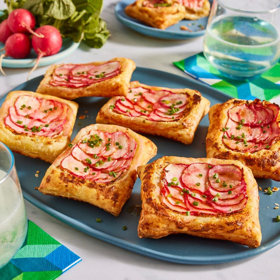 thanksgiving appetizers upside down puff pastry radish tarts