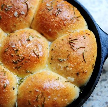 thanksgiving bread recipes buttered rosemary rolls