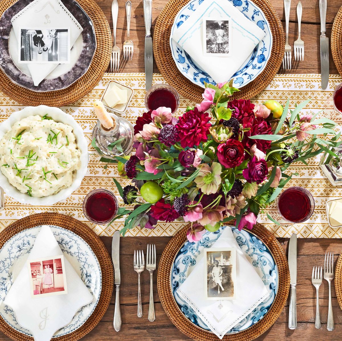 Thanksgiving Table Setting Ideas for a Big Crowd - The New York Times