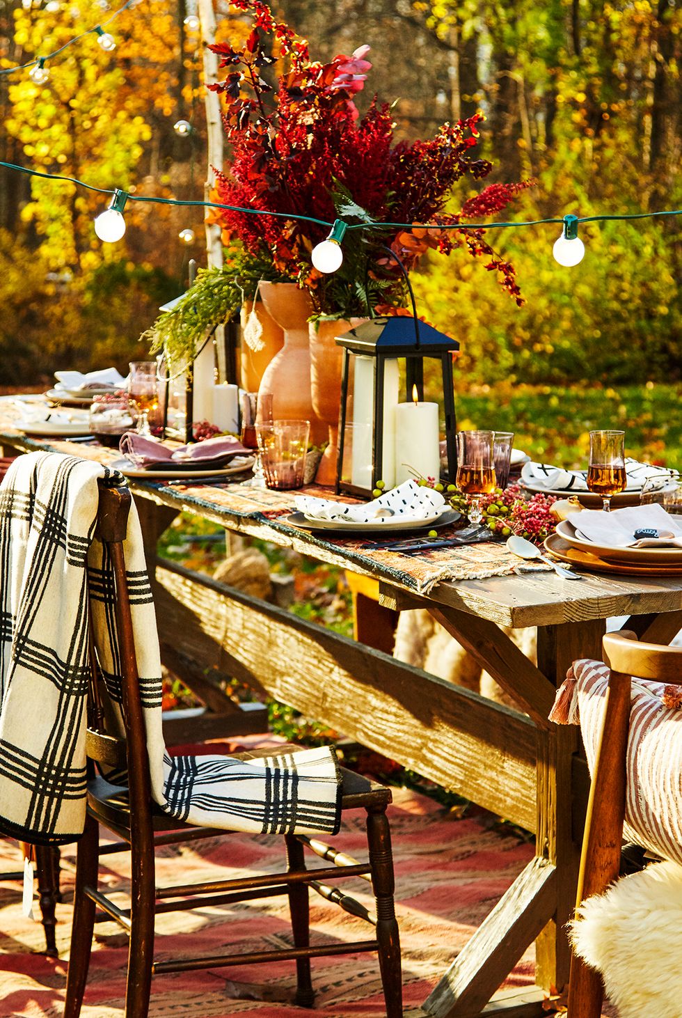 51 Easy Thanksgiving Centerpieces & DIY Table Decor