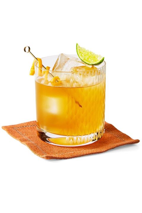 thanksgiving cocktails maple whiskey sour