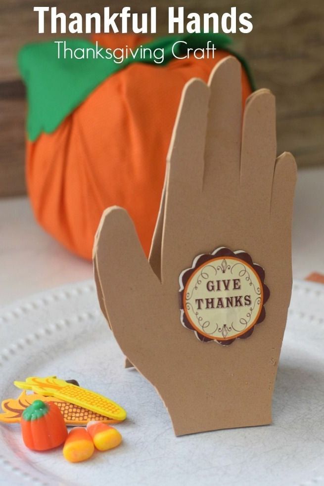https://hips.hearstapps.com/hmg-prod/images/thanksgiving-crafts-give-thanks-hands-64f883d7f3d18.jpg?crop=0.891xw:0.892xh;0.109xw,0.108xh&resize=980:*