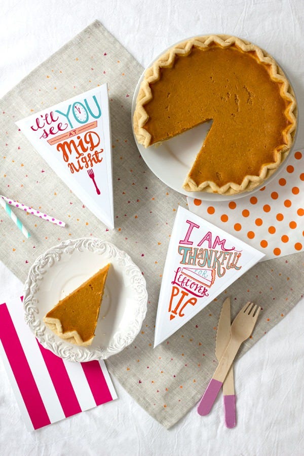 thanksgiving crafts, pie boxes with plates of pie beside them