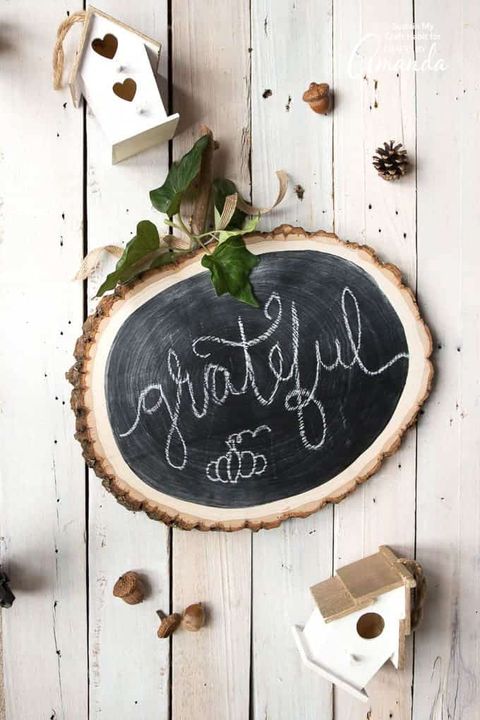 thanksgiving crafts wood slice pumpkin chalkboard