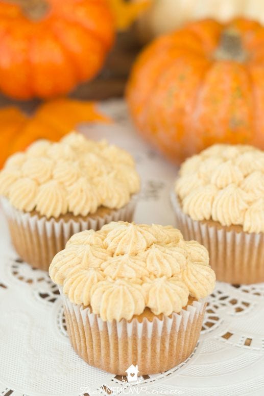 thanksgiving cupcakes apple butter cupcakes with pumpkin buttercream frosting