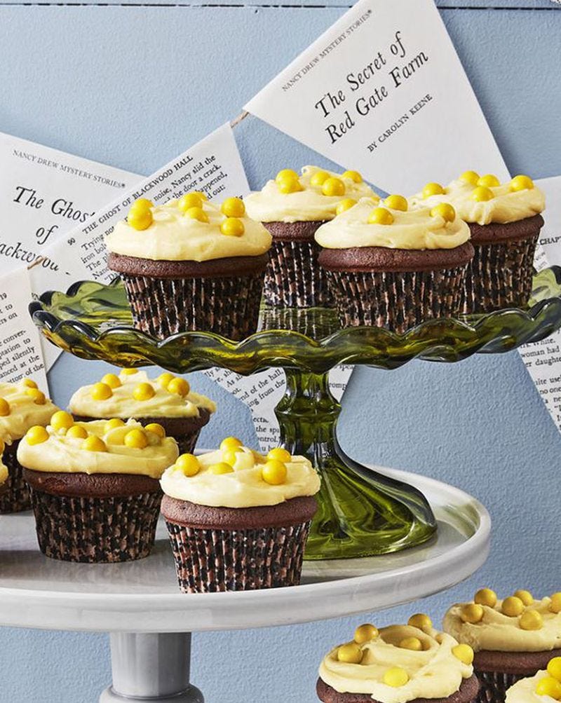 thanksgiving cupcakes something to hide devil's food cupcakes