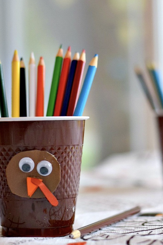 55 Easy Thanksgiving Craft Ideas for Adults and Kids