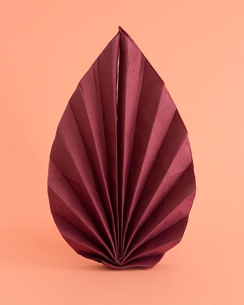 napkin folding idea like leaf