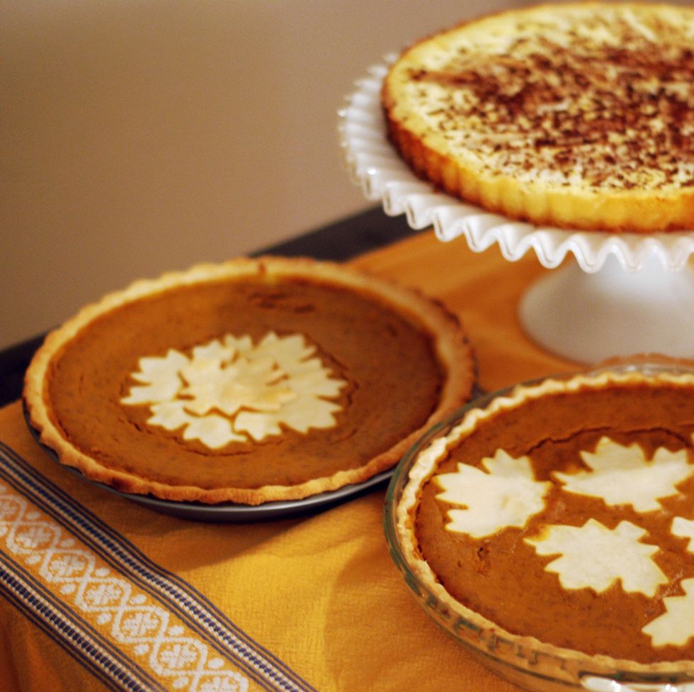 three thanksgiving pies