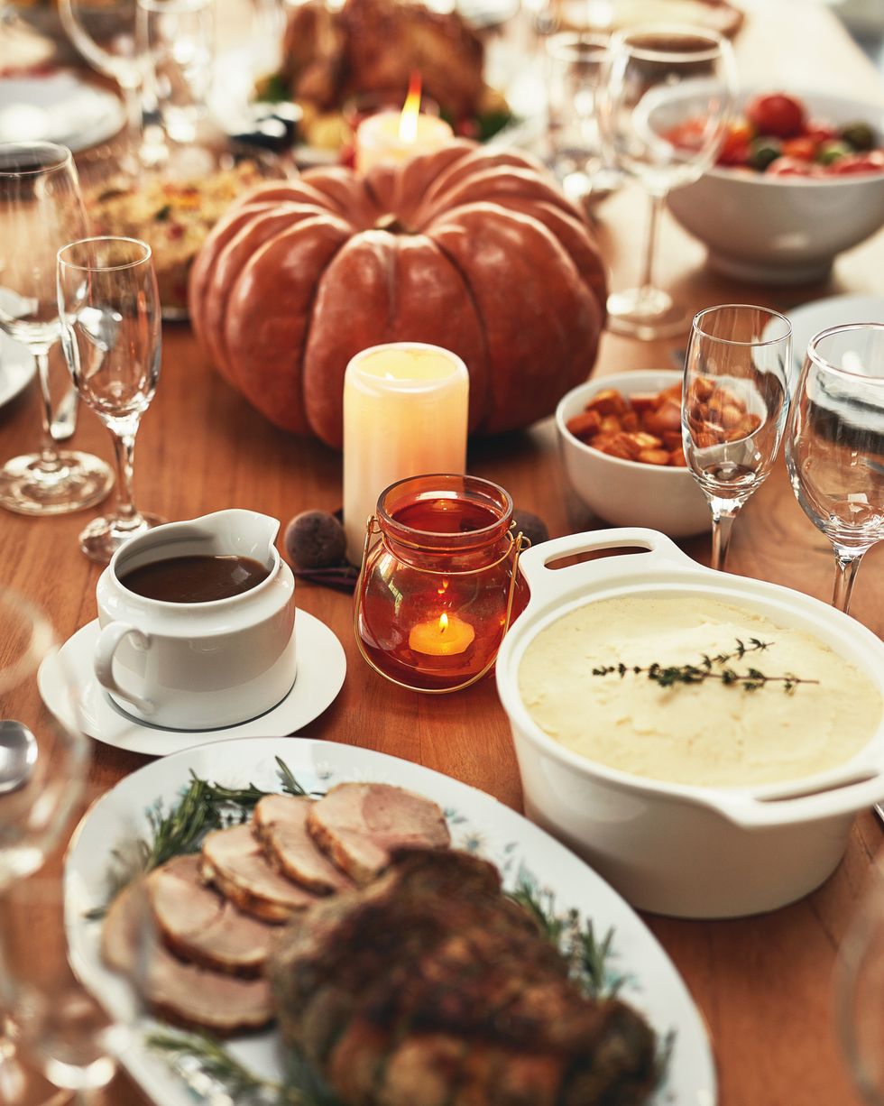 Thanksgiving Essentials to Grace Your Table 