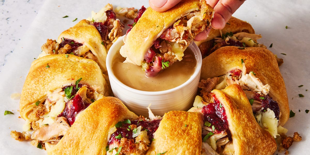 preview for This Thanksgiving Ring Slays Your Usual Leftovers Sandwich Tradition