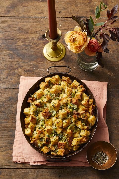 thanksgiving stuffing - Traditional Bread Stuffing With Herbs