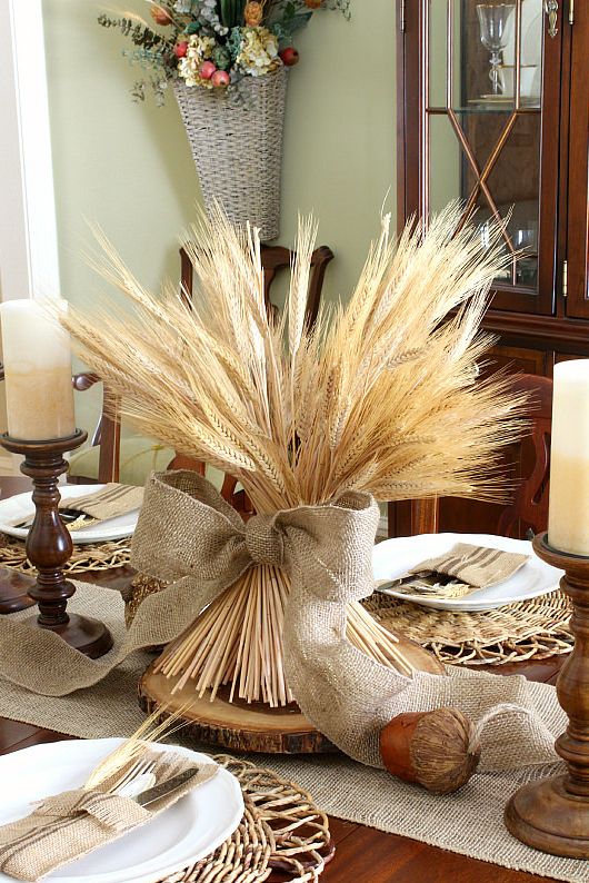 40 Best Thanksgiving Table Setting Ideas 2023