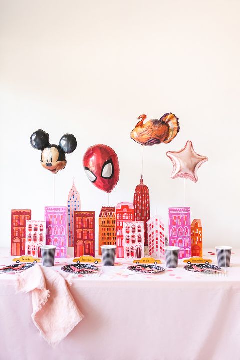 thanksgiving day parade themed thanksgiving table for kids