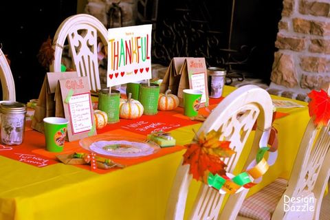 neon thanksgiving table for kids