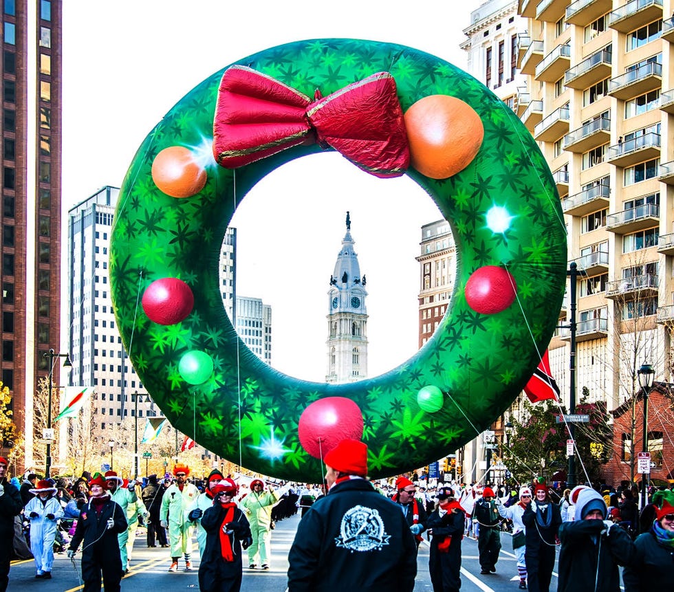 winter wreath balloon in front of philadelphia city hall during the 98th annual 6abcdunkin donuts thanksgiving day parade on november 23, 2017 in philadelphia, pennsylvania