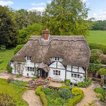 thatched cottage for sale set on the edge of the village of deane