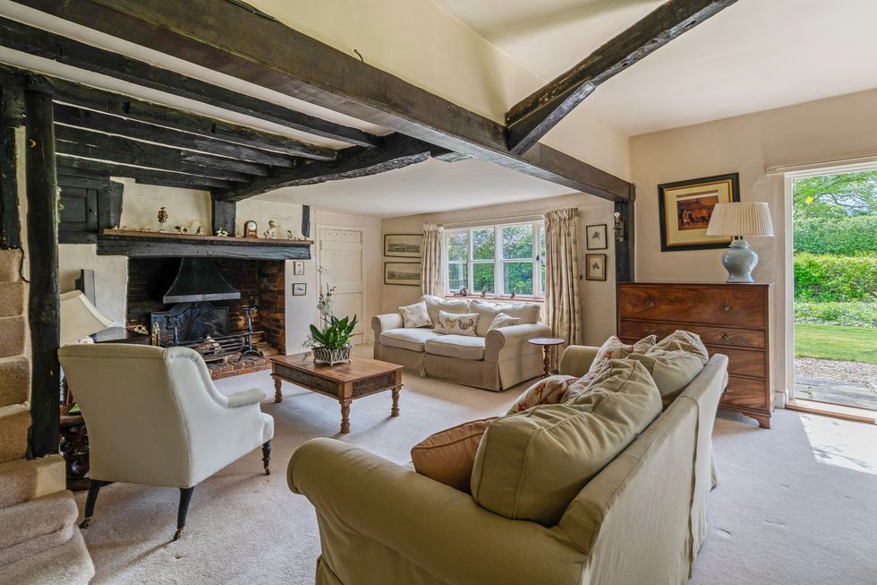 Thatched Cottage In Hampshire Countryside For Sale