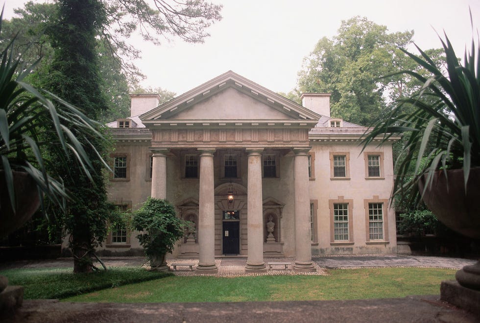 exterior of historic swan house