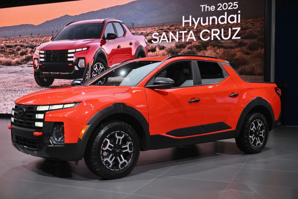 Here's Why Hyundai's New Santa Cruz Looks More Like a Truck