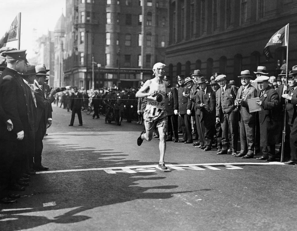 clarence de mar crossing tape in race