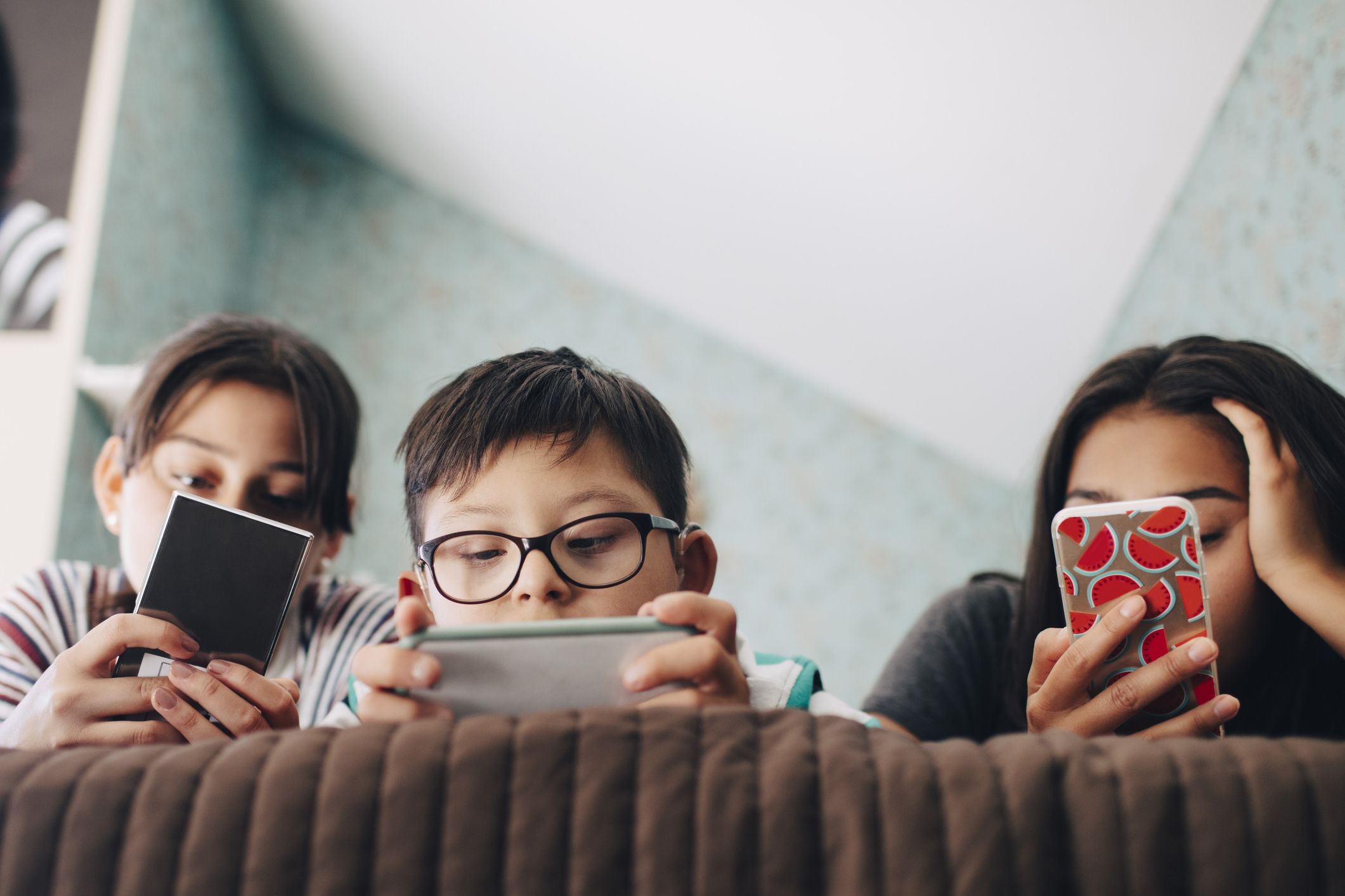 The 5 things you must do before giving a child a smartphone