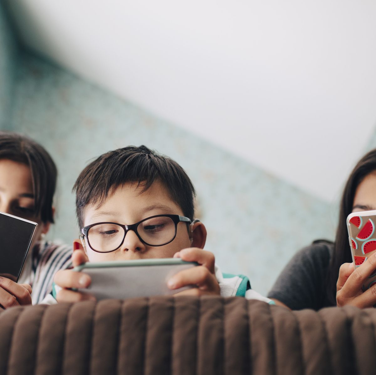 The 5 things you must do before giving a child a smartphone