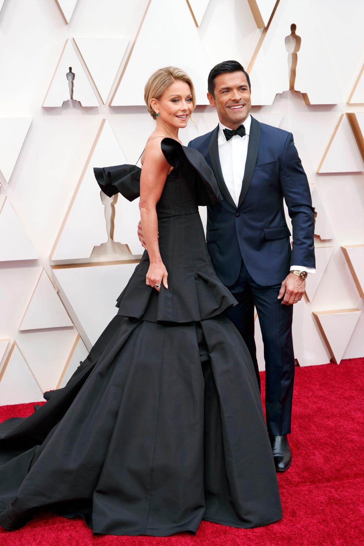 Kelly Ripa and Mark Consuelos Share Smiling Post-Run Selfie