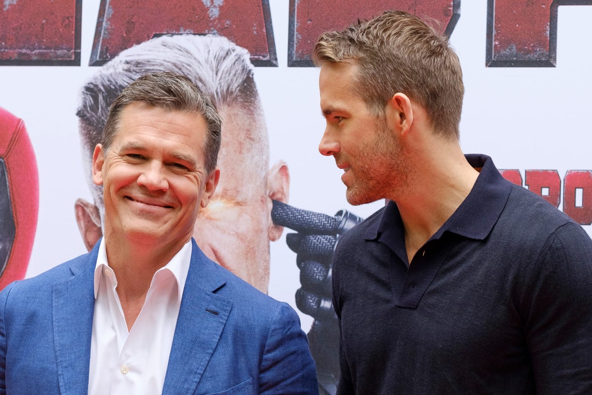 Ryan Reynolds Felicita A Su Amigo Josh Brolin Con Un Tierno Montaje De Fotos 