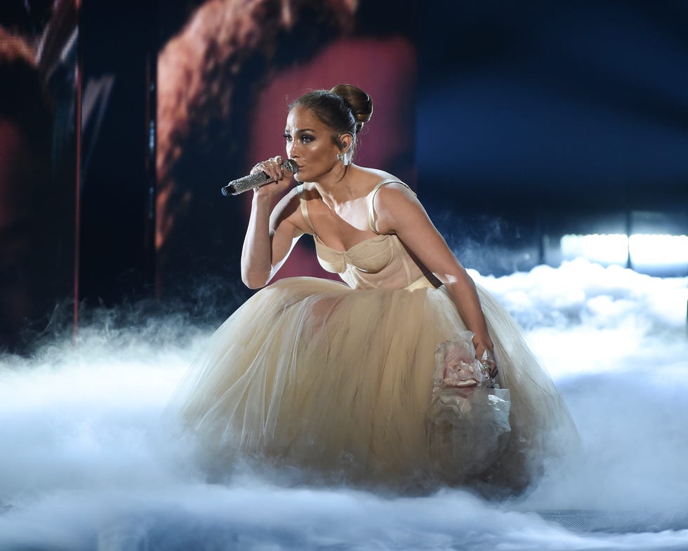 jennifer lopez at the 2021 american music awards