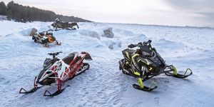 Snowmobile, Winter sport, Vehicle, Snow, Geological phenomenon, Sled, Recreation, Racing, Winter, Ice cap, 