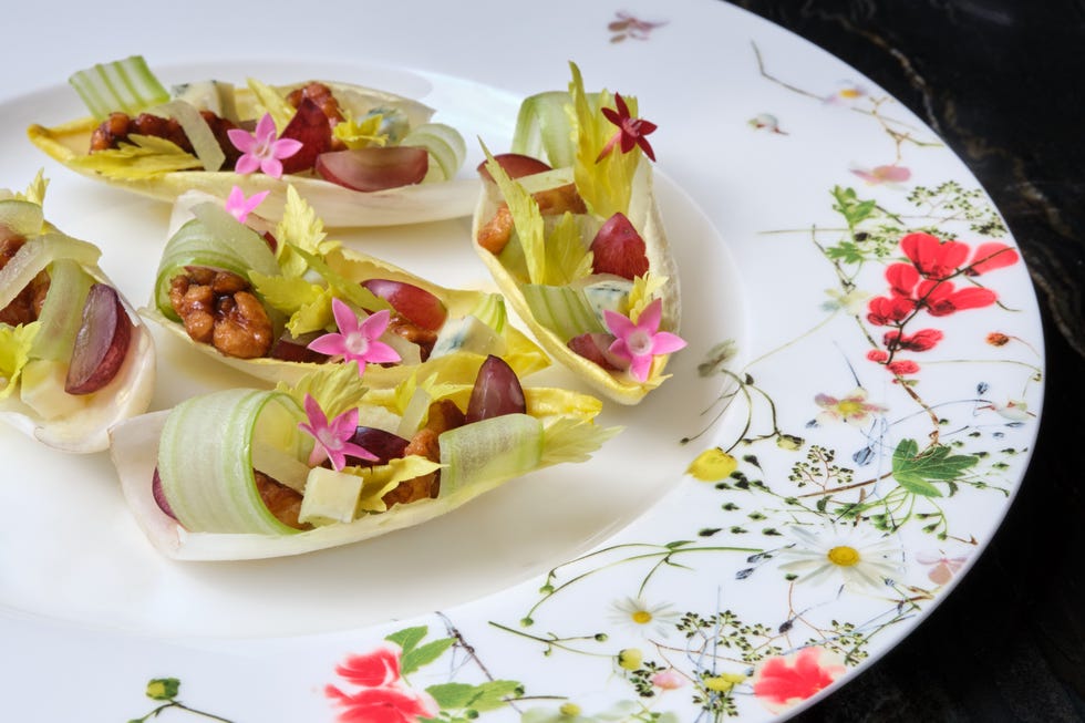 the bazaar's favorite waldorf salad