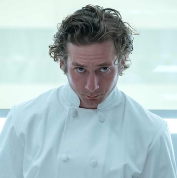 the bear — “omelette” — season 2, episode 9 (airs thursday, june 22nd) pictured: jeremy allen white as carmen “carmy” berzatto. cr: chuck hodes/fx. the bear — “omelette” — season 2, episode 9 (airs thursday, june 22nd) pictured: jeremy allen white as carmen “carmy” berzatto. cr: chuck hodes/fx.