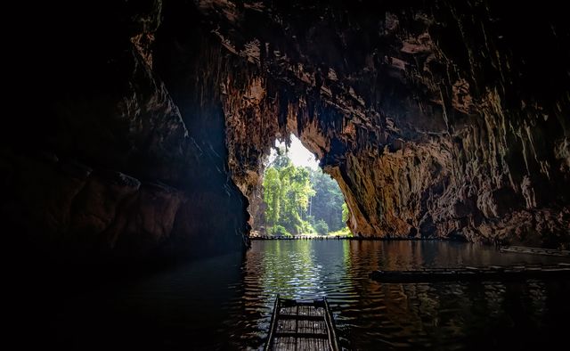the beauty of the walls inside the cave is water flowing through is popular with tourists in mae hong son, unseen thailand, tham lod cave, one of the most amazing caves in thailand.