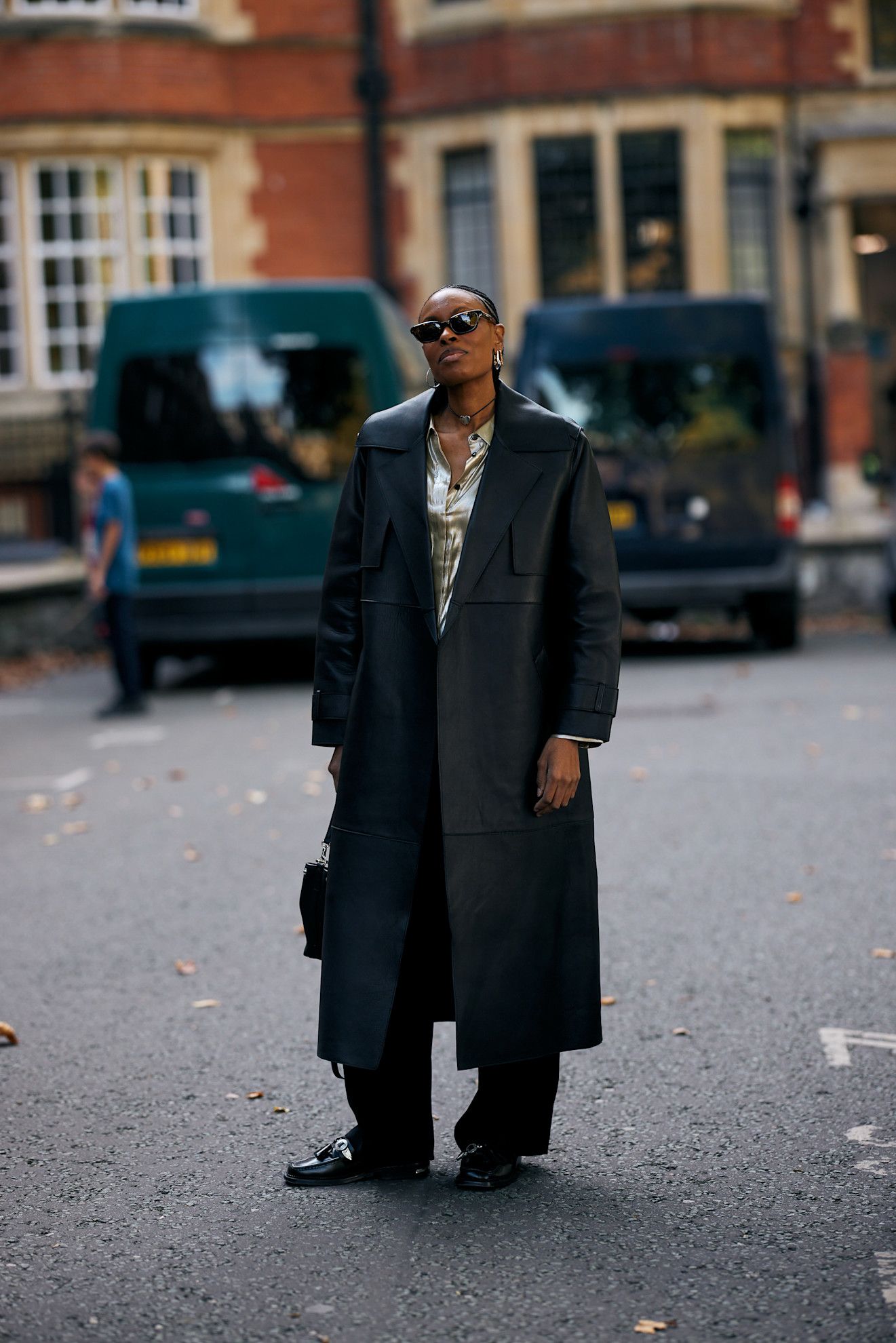 Black coat street style hotsell