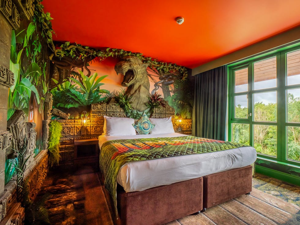 jumanji bedroom view of chessington safari hotel