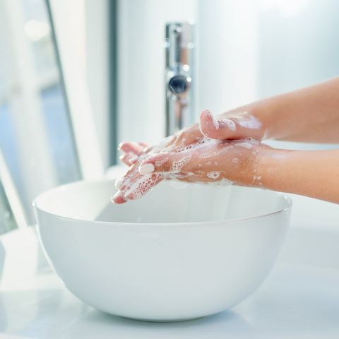 How to Wash Your Hands the Right Way, According to Experts