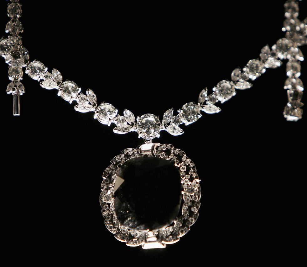 cursed black diamond goes on display, notorious diamonds in history, diamond scandals