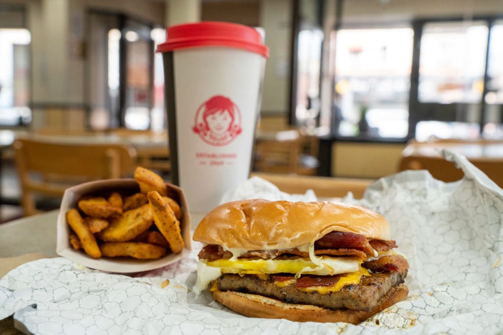 wendy's rolls out breakfast menu nationwide