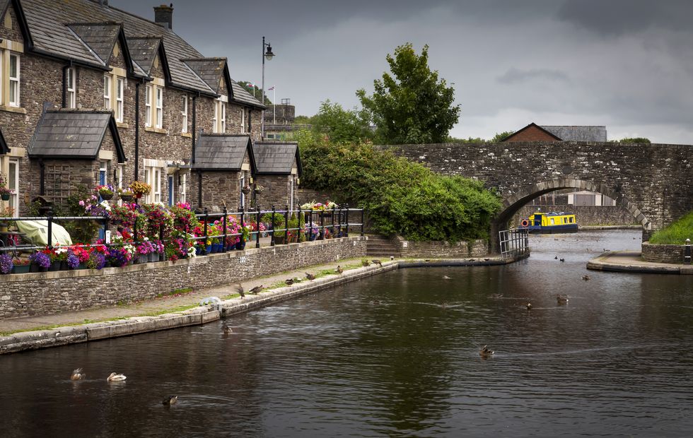 the brecon basin canal