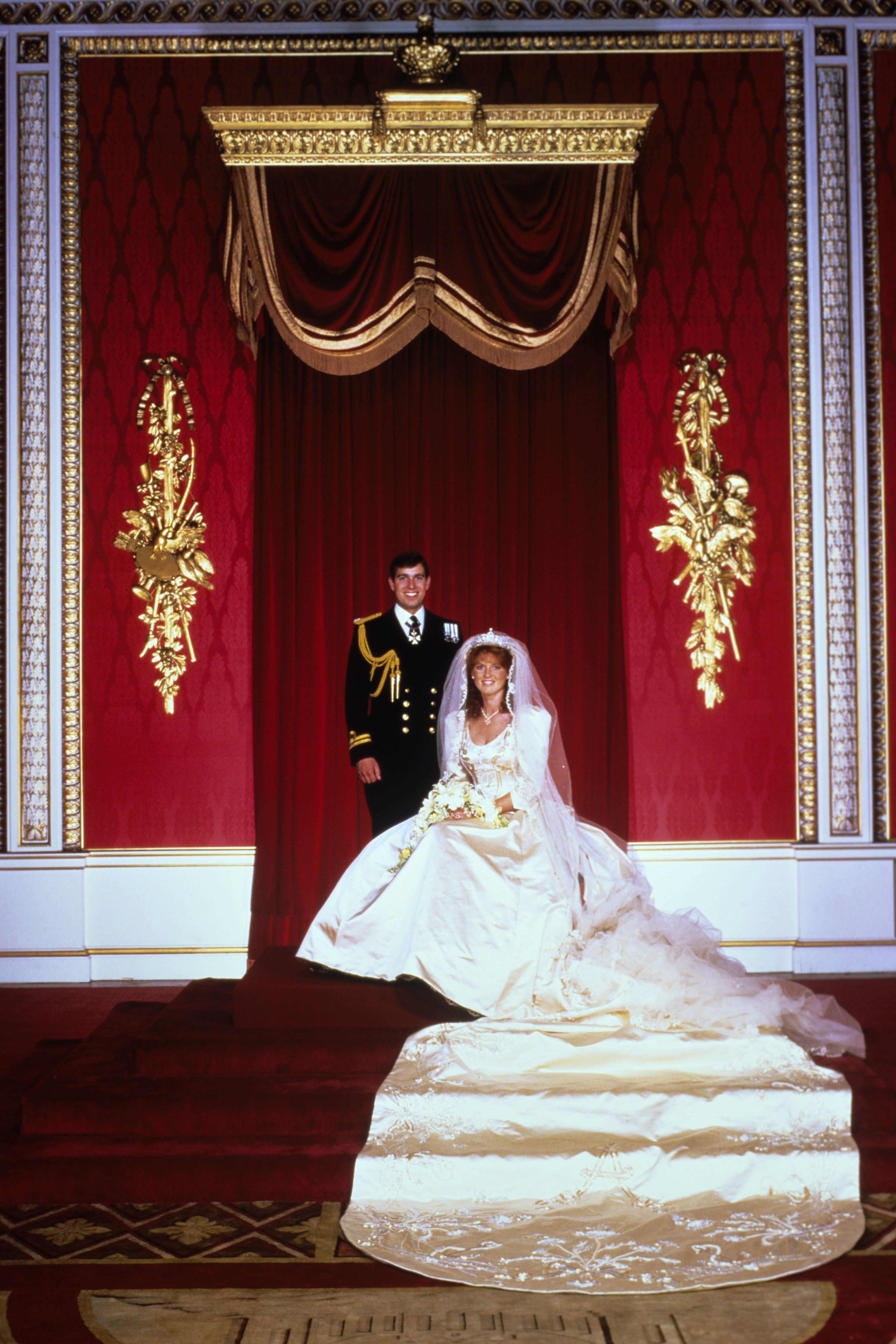 A pattern for a wedding gown like Diana's. | Princess diana wedding, Diana  wedding, Princess diana wedding dress