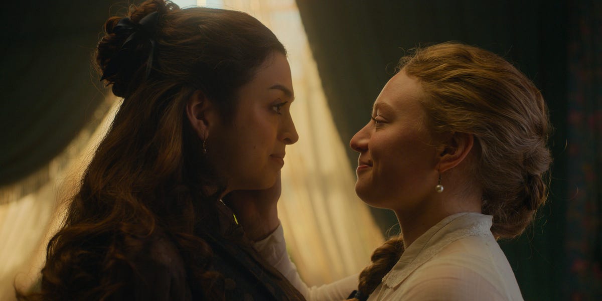 Image for article Actually, Gen Z Really Loves *This* Kind of Sex Scene