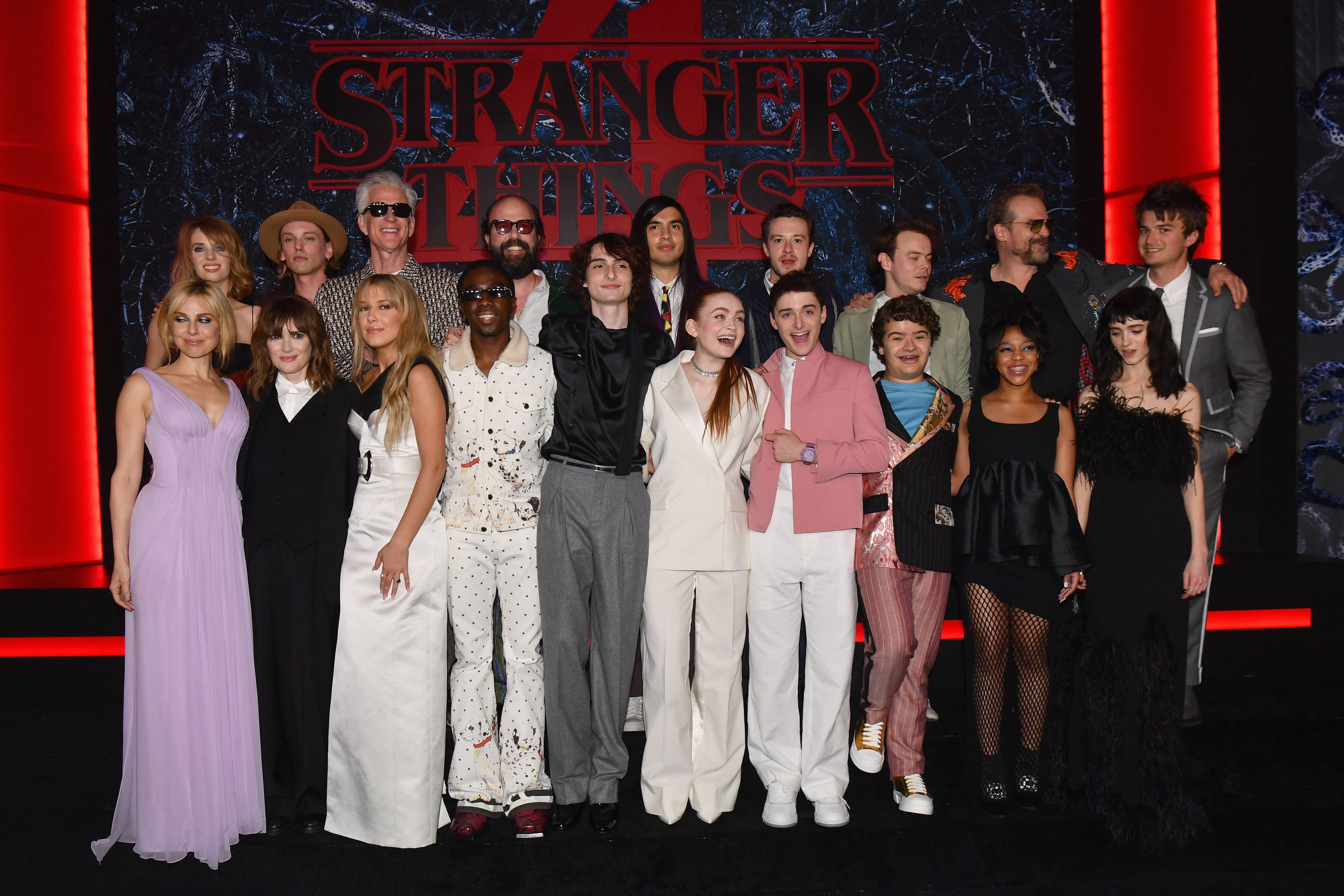 Come sono cambiati gli attori di Stranger Things dalla prima all'ultima stagione? Le foto