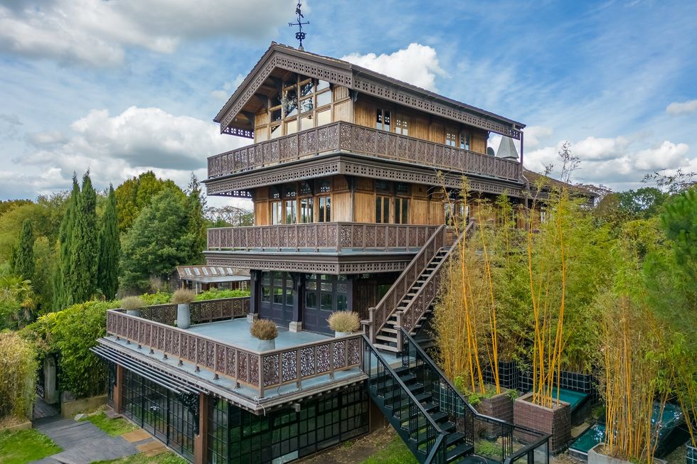 the chalet, property for sale in surrey
