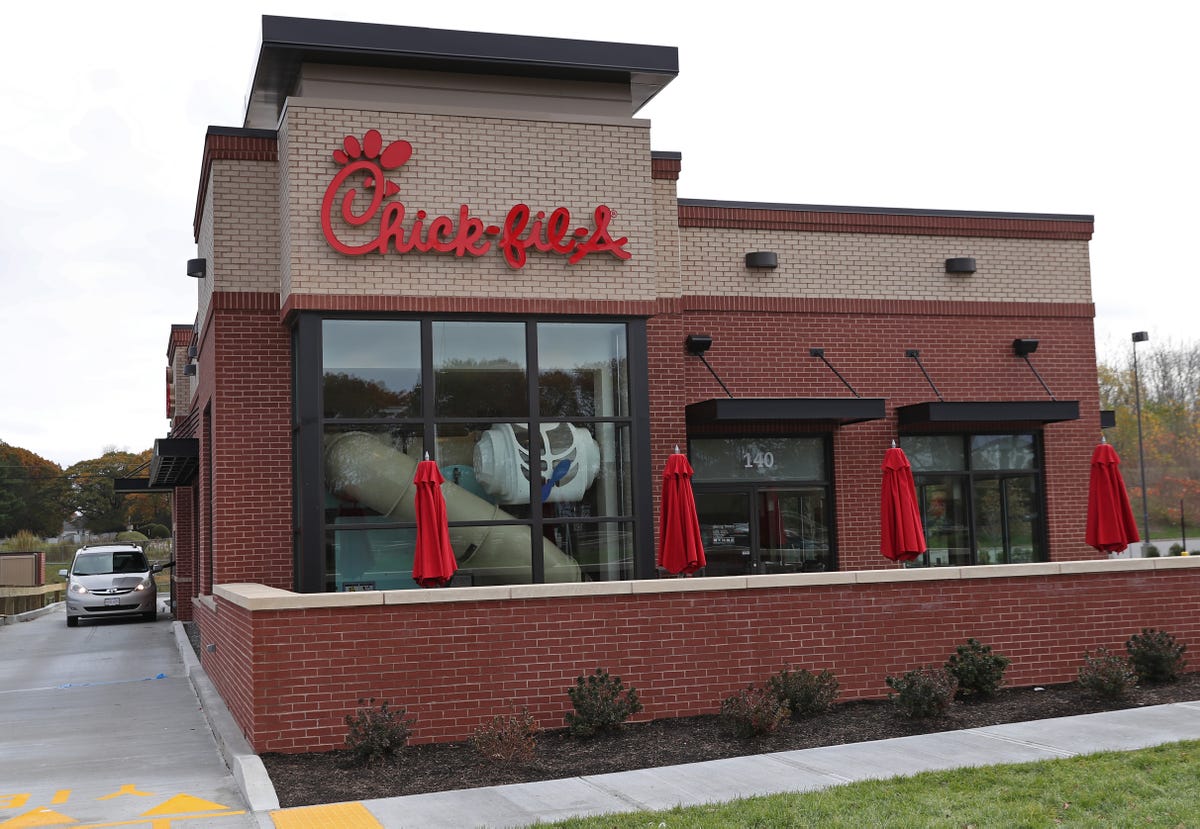 Chick-Fil-A Is Closing Down Its Dining Rooms To Limit Person-To-Person ...