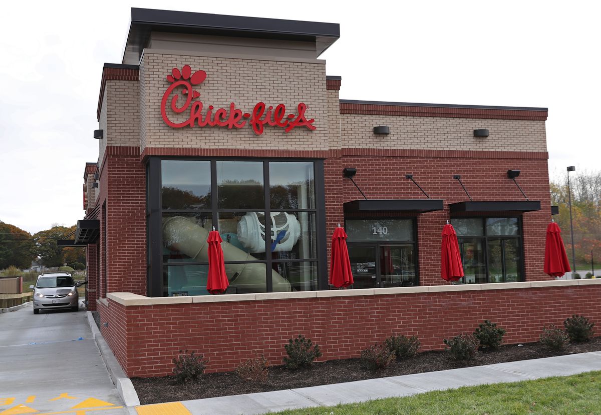 ChickfilA Thanksgiving Hours 2021 ChickfilA Is Closed On Thanksgiving