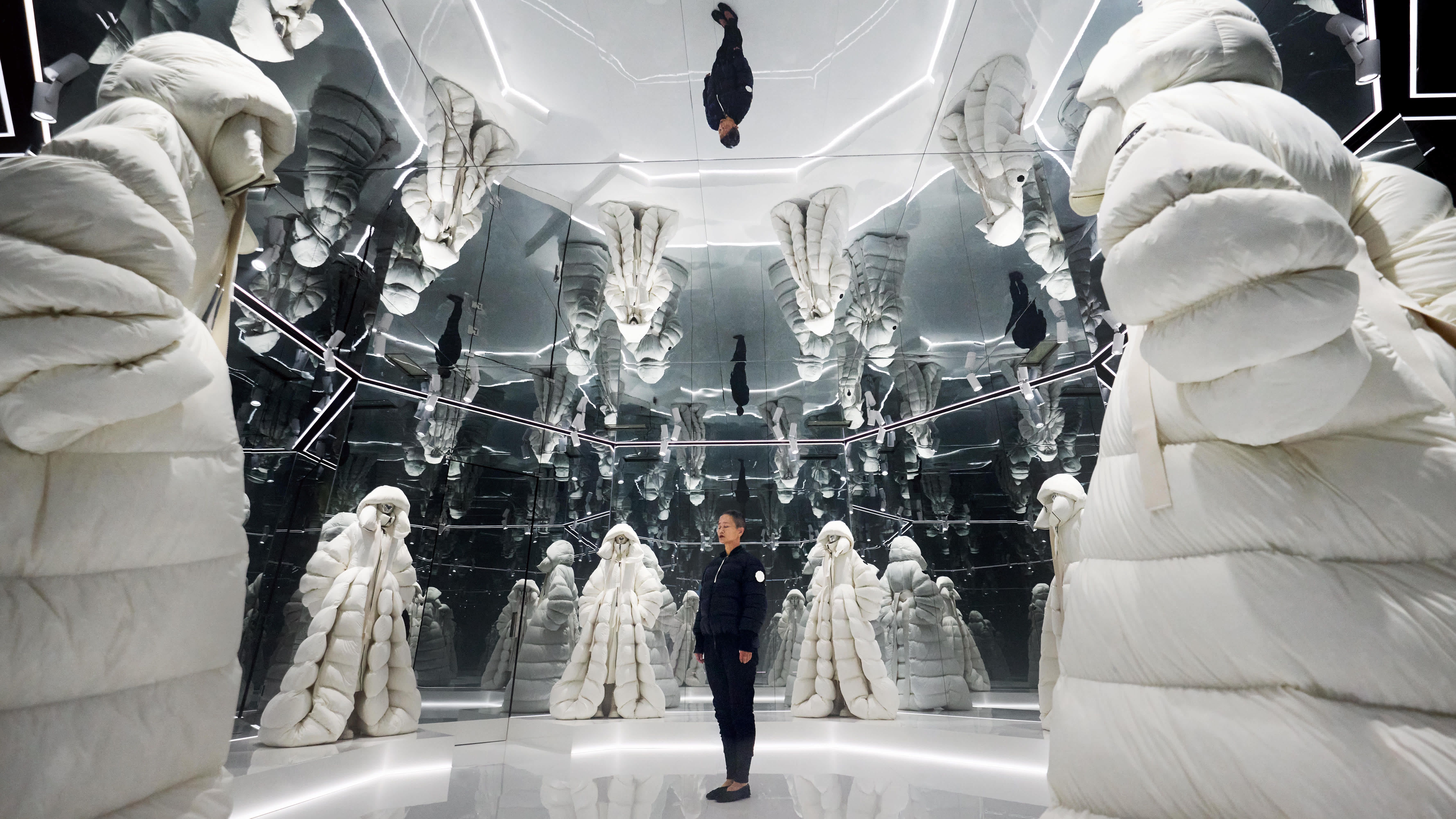 【MONCLER】XWillow Smith Alexiベスト ブラック Moncler x Willow Smith Alexiベスト : 向けの Genius