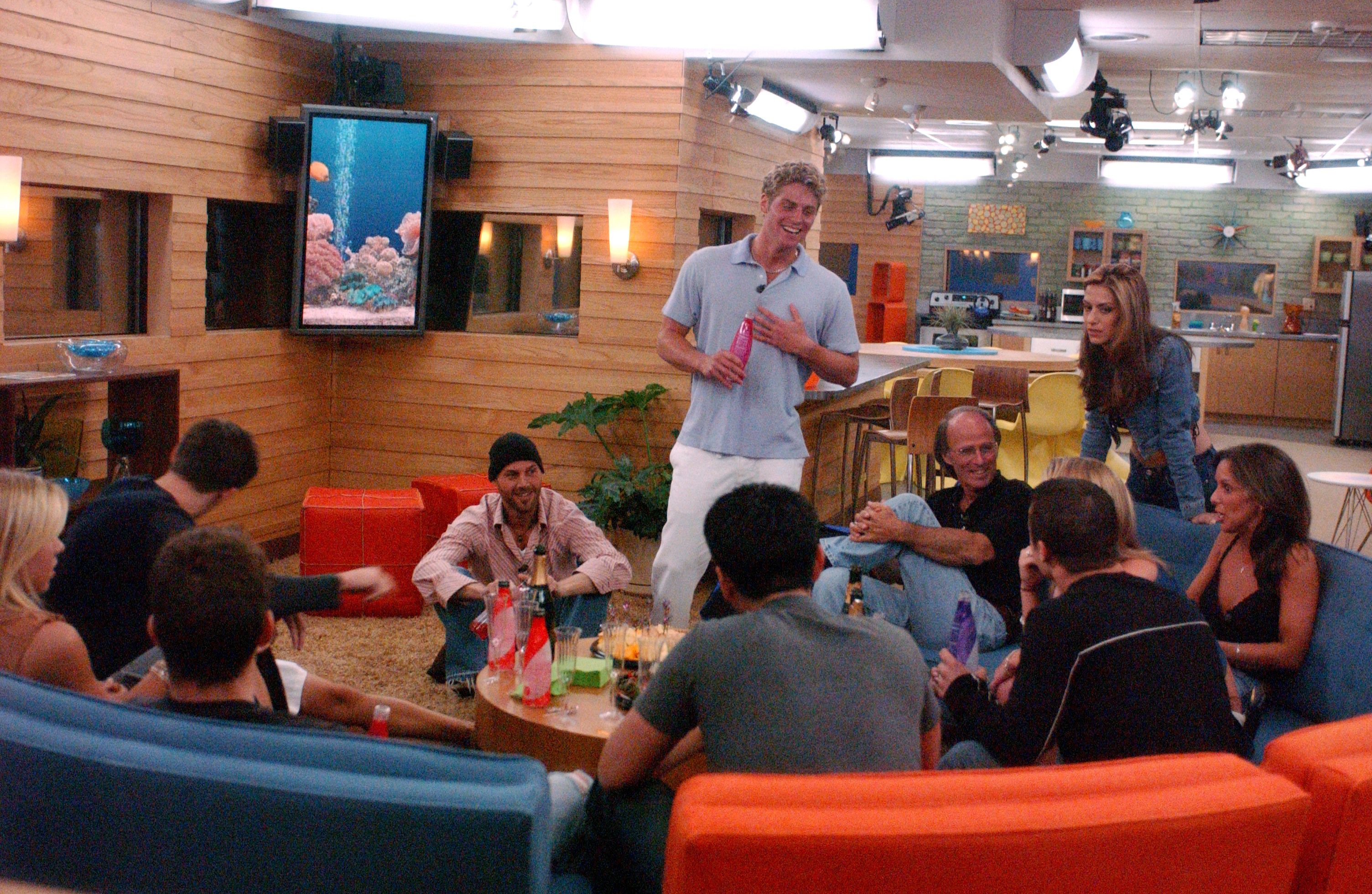 40 Rules Big Brother Contestants Have to Follow pic picture